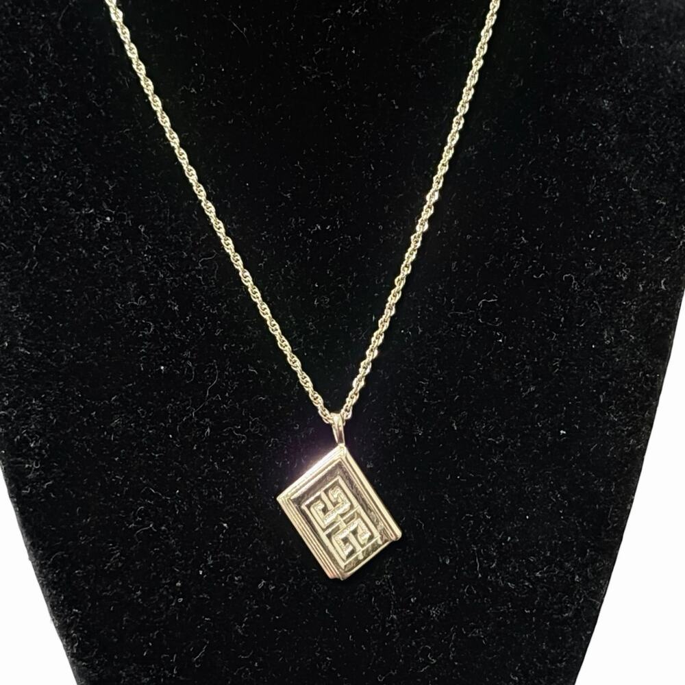 Vintage Givenchy 4G Logo Pendant Necklace Gold Tone Rope Chain Stamped 16.3" - Picture 5 of 6